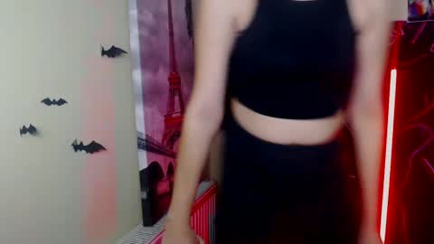 Vanessa online show from December 3, 2025, 6:17 pm