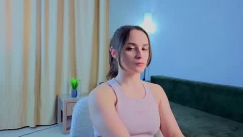 Snapshot of vantalirien chatting on June 11, 2026, 6:33 am Mary online show from June 11, 2026, 6:33 am