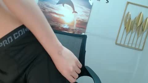 Snapshot of vanxxx2005 chatting on December 11, 2024, 7:14 pm vanxxx2005 online show from December 11, 2024, 7:14 pm