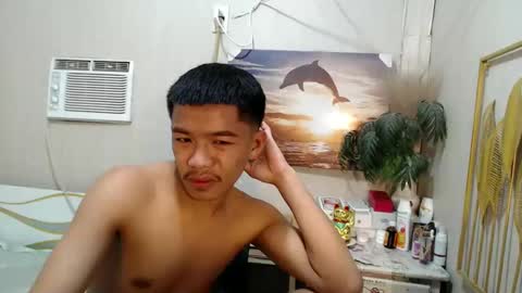 Snapshot of vanxxx2005 chatting on March 10, 2025, 4:49 am vanxxx2005 online show from March 10, 2025, 4:49 am