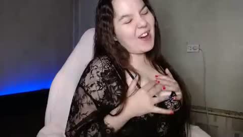 Var Kiss online show from May 15, 2026, 7:37 am