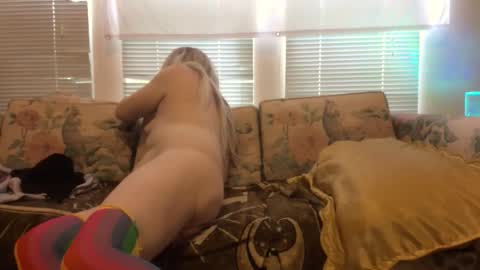 Snapshot of varinadarken chatting on April 28, 2026, 4:12 pm Varina online show from April 28, 2026, 4:12 pm