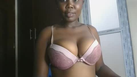 VarlKay online show from December 22, 2025, 5:32 pm