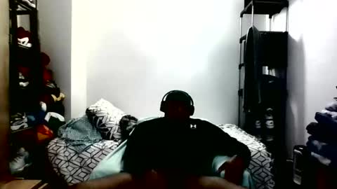 vaselinejelly online show from April 19, 2026, 7:05 pm