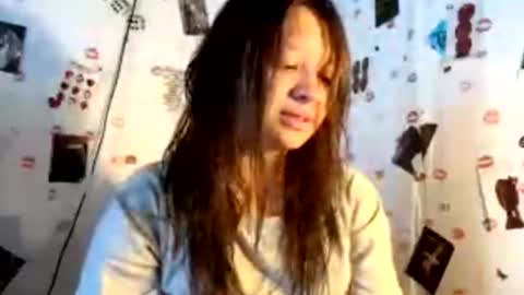 Snapshot of vasilikigravely chatting on July 22, 2026, 9:34 am Anny online show from July 22, 2026, 9:34 am