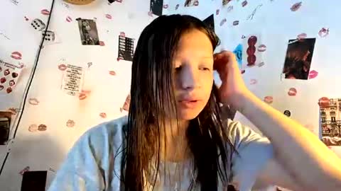 Snapshot of vasilikigravely chatting on July 23, 2026, 8:34 am Anny online show from July 23, 2026, 8:34 am