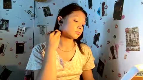 Snapshot of vasilikigravely chatting on July 28, 2026, 7:37 am Anny online show from July 28, 2026, 7:37 am