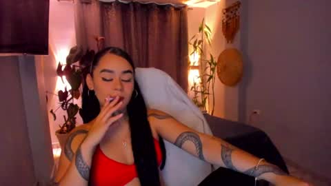 Snapshot of vayolett_bass chatting on July 15, 2026, 11:04 am Vayolett Bass online show from July 15, 2026, 11:04 am