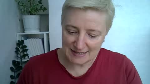 vea_motty online show from May 22, 2026, 8:21 am