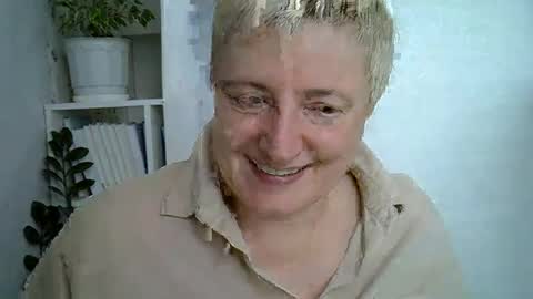 vea_motty online show from June 4, 2026, 6:08 am