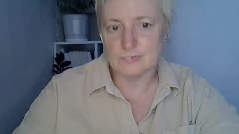 vea_motty online show from June 4, 2026, 6:25 pm