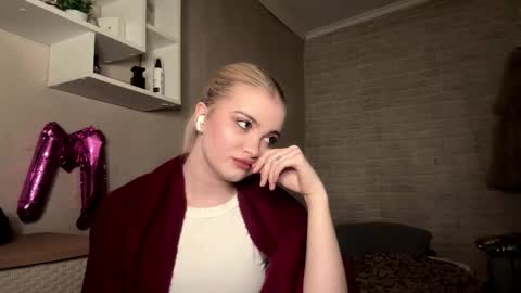 Monika online show from January 8, 2026, 1:02 pm