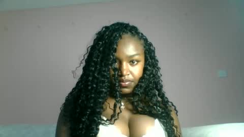Snapshot of vee_quest chatting on June 15, 2026, 7:49 pm vee_quest online show from June 15, 2026, 7:49 pm
