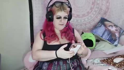 Veronica Lehane online show from January 24, 2025, 4:06 pm