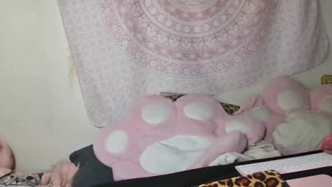 Veronica Lehane online show from October 13, 2025, 7:14 pm