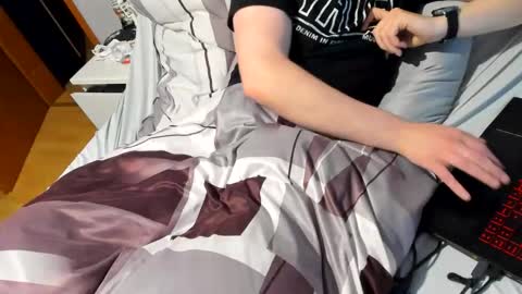 D online show from September 15, 2025, 5:57 pm