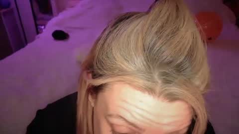 Snapshot of vegas_danielle chatting on October 14, 2025, 6:14 am Vegas Dani online show from October 14, 2025, 6:14 am