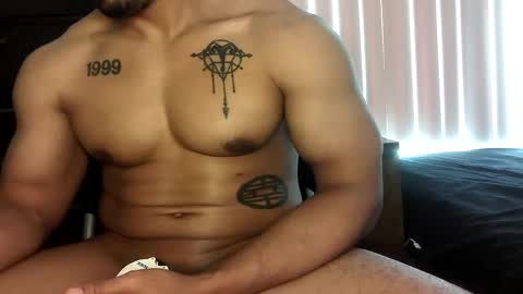 Vegas Love online show from May 5, 2026, 9:12 pm