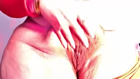 Snapshot of vehe_meneena chatting on November 18, 2025, 5:06 pm Vehe online show from November 18, 2025, 5:06 pm