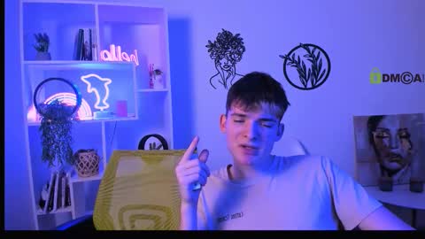 Snapshot of veldi_to chatting on February 4, 2026, 7:31 pm veldi_to online show from February 4, 2026, 7:31 pm