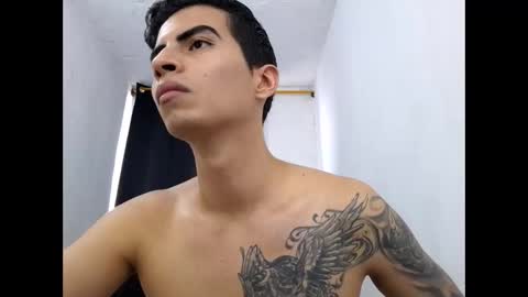 velk_hot1 online show from December 19, 2024, 5:08 pm