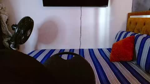 velk_hot1 online show from June 3, 2026, 7:08 pm