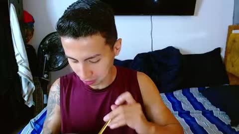 velk_hot1 online show from July 24, 2026, 12:47 pm