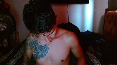 velk_hot1 online show from July 27, 2026, 12:12 pm