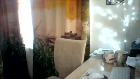 Snapshot of velka_raspberry chatting on June 19, 2026, 5:23 am velka_raspberry online show from June 19, 2026, 5:23 am