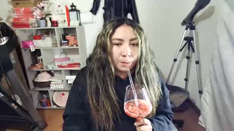 Snapshot of vellarossa chatting on February 23, 2026, 2:20 am Im VelaI will be Christmas and New Year with my family December 22 to January 13 I will miss you guys. online show from February 23, 2026, 2:20 am