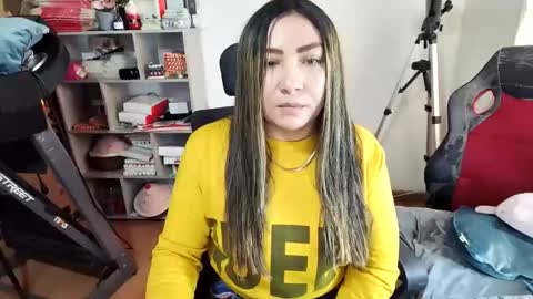Snapshot of vellarossa chatting on May 16, 2026, 3:00 pm Im VelaI will be Christmas and New Year with my family December 22 to January 13 I will miss you guys. online show from May 16, 2026, 3:00 pm