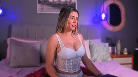 Snapshot of veluna_ chatting on June 9, 2026, 12:17 pm veluna_ online show from June 9, 2026, 12:17 pm