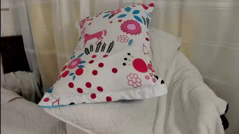 velvet_00 online show from July 16, 2026, 9:59 am