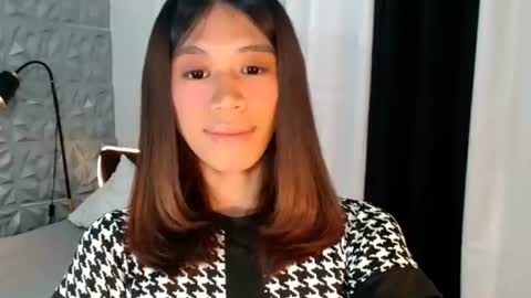 velvet_angela online show from July 28, 2026, 11:17 am