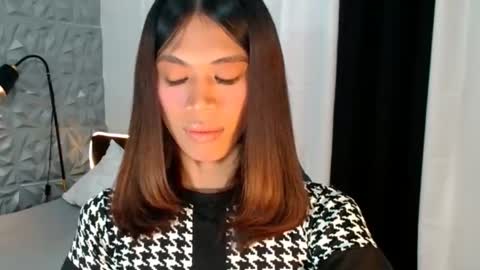 velvet_angela online show from July 28, 2026, 12:48 pm