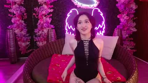 Velvet c4k3 online show from November 7, 2025, 3:56 pm