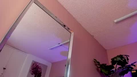 Isabella  online show from July 10, 2026, 11:57 am