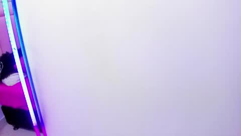 velvet_giirll online show from June 25, 2026, 6:12 pm