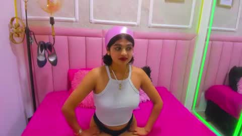 velvet_giirll online show from June 30, 2026, 4:46 am