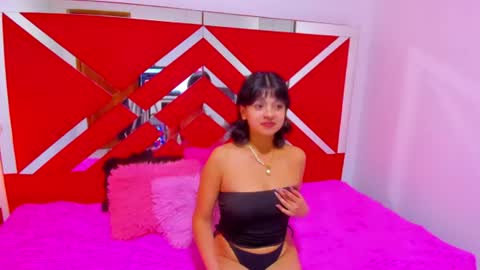 velvet_giirll online show from July 27, 2026, 12:56 pm