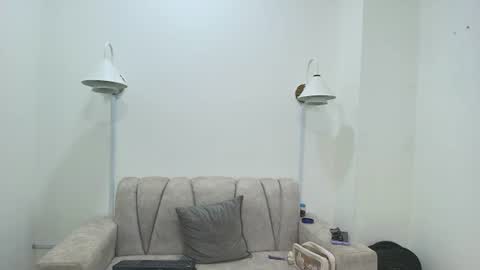 velvet_sex23 online show from June 21, 2026, 4:15 am