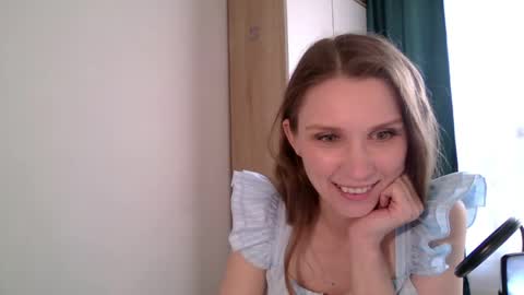 Snapshot of velvetaphrodisiaque chatting on May 8, 2026, 3:50 pm velvetaphrodisiaque online show from May 8, 2026, 3:50 pm