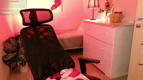 velvetbite online show from January 14, 2026, 3:56 am