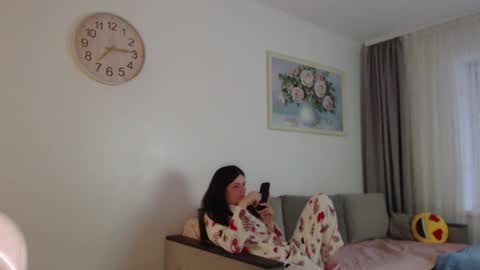 velvetmoon123 online show from February 20, 2026, 5:15 am