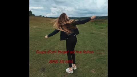 velvetmoon123 online show from March 8, 2026, 8:18 am