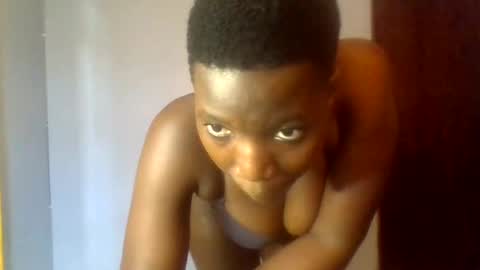 Snapshot of velvetreign12 chatting on May 23, 2026, 12:31 pm Erica online show from May 23, 2026, 12:31 pm