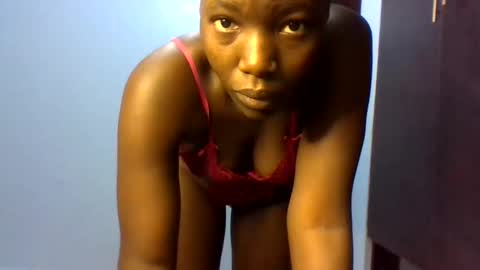 Snapshot of velvetreign12 chatting on May 30, 2026, 2:41 am Erica online show from May 30, 2026, 2:41 am