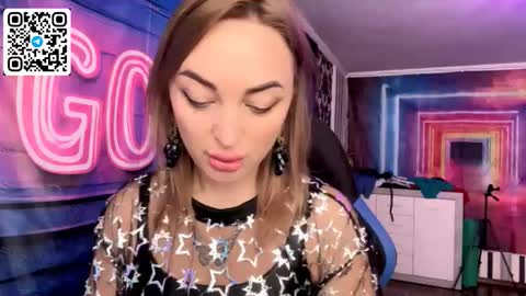 Snapshot of velvettouch4444 chatting on March 1, 2026, 11:45 am MERYEM online show from March 1, 2026, 11:45 am