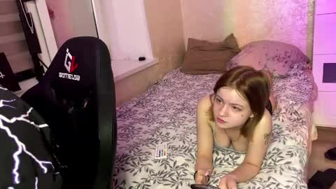 Lasly online show from April 10, 2026, 7:18 pm