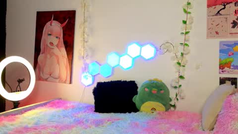 velvetvibes_ online show from December 18, 2025, 12:22 pm